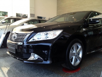 cho thue xe camry theo thang Khu Công Nghiệp Bá Thiện  - 0912686666
